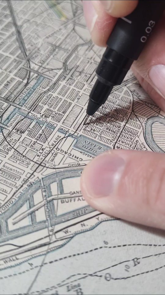 Fast, confident lines crosshatched over an old map of Buffalo, sourced from one of the many atlases in my collection 🗺✍️

Just a quick reminder - this time next week I'll be gifting a rare (no longer available) Brooklyn print from my studio to one of my newsletter subscribers, picked at random. Check the link at the top of my profile if you'd like to enter the draw. Someone has to win, and if you already receive my newsletters, you're already in with a chance. 

Buffalo will be included in my next release of limited prints and originals, dropping in just a few weeks from now. Can't wait to share more with you all!