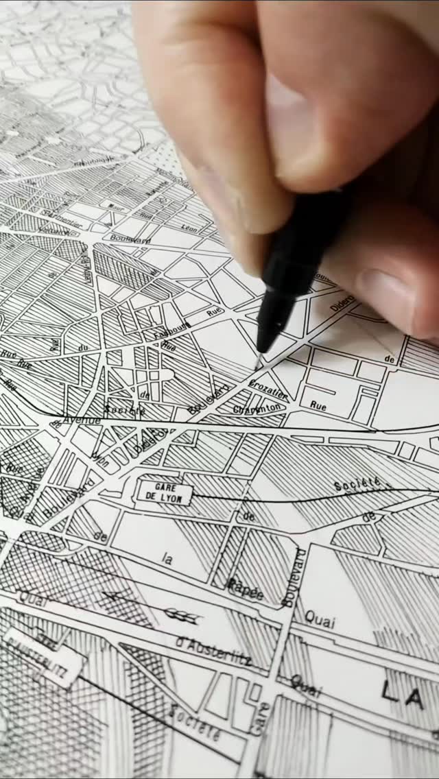 Drawing between the streets of Paris 🗺️✍️